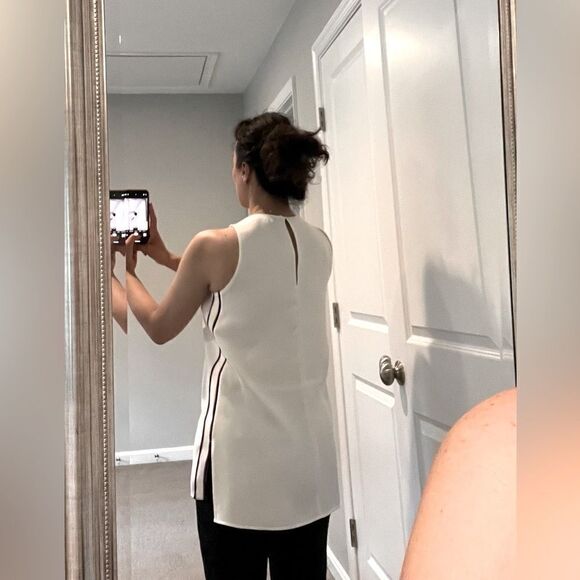 Escada Sport top size 36, like new condition - Picture 7 of 8